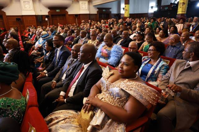 At South Africa’s largest political event, elegant earrings and gold shoes made a striking impression.