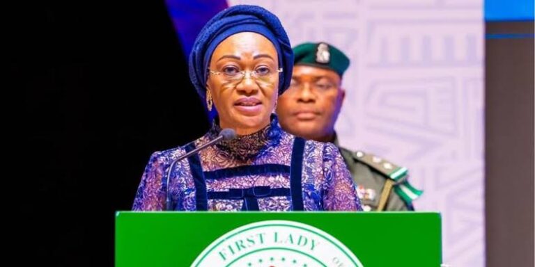 Nigeria First Lady Empowers Ekiti Women with N50,000 Each: A Boost for Economic Growth